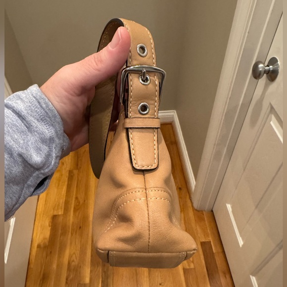 Coach - Hamptons Demi Baguette Shoulder Bag - Camel 2007 #11955 - Picture 5 of 14